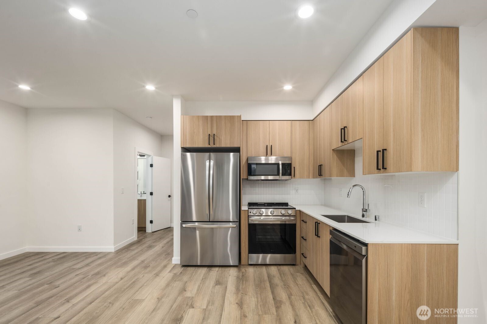 548 S Cloverdale Street #D, Seattle, WA 98108