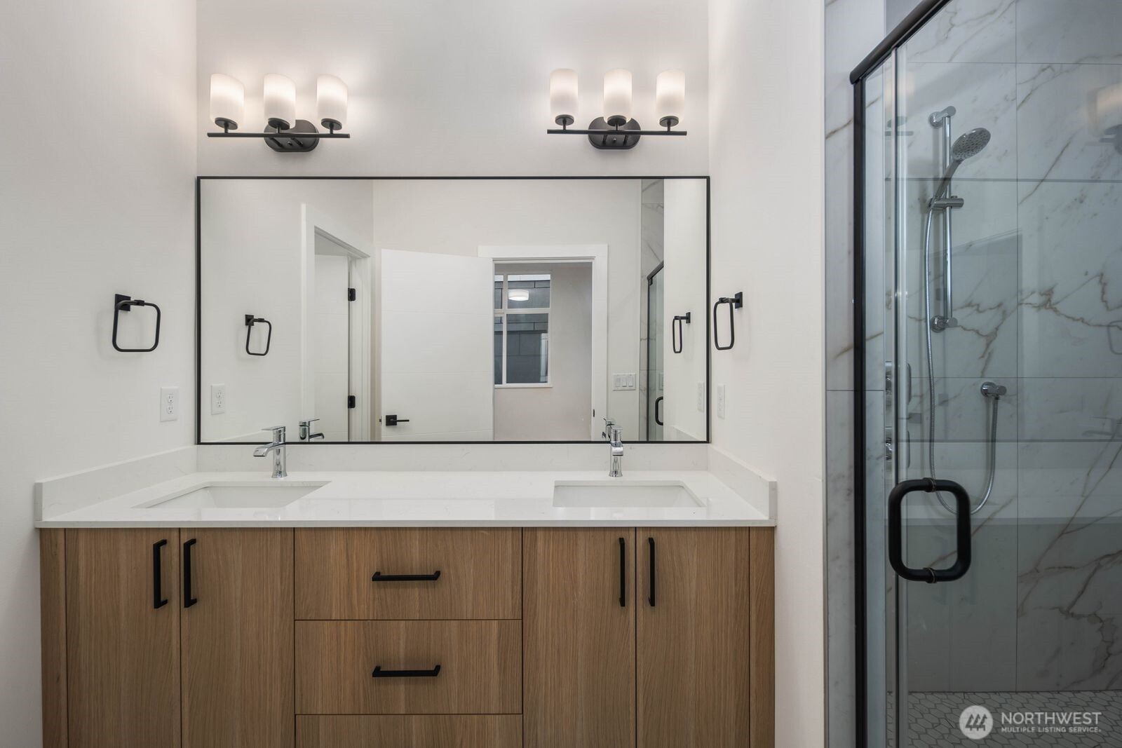 548 S Cloverdale Street #D, Seattle, WA 98108