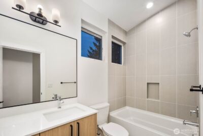 548 S Cloverdale Street #D, Seattle, WA 98108 - Photo 29