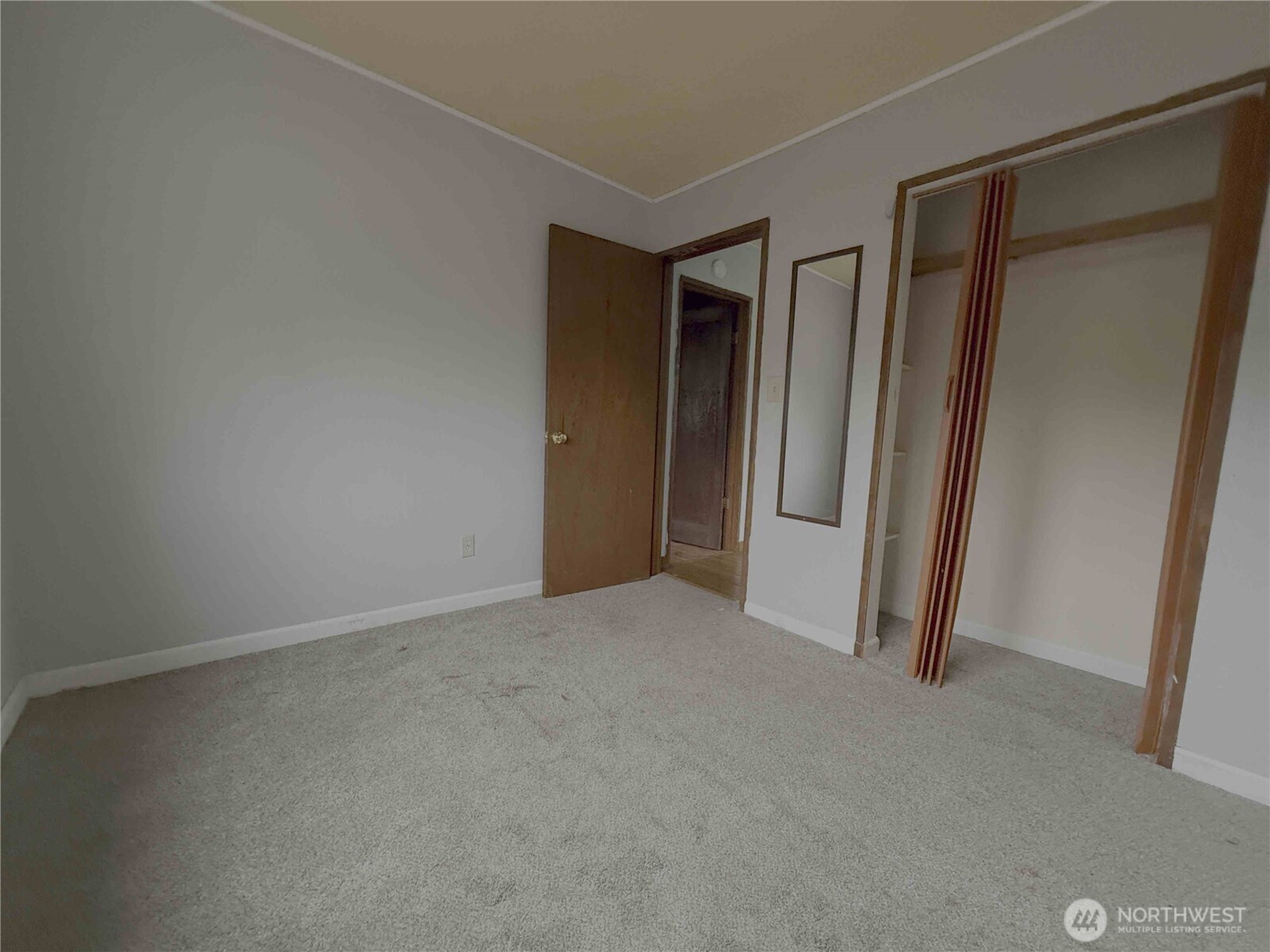 425 Sunnyhill Road W, Bremerton, WA 98312