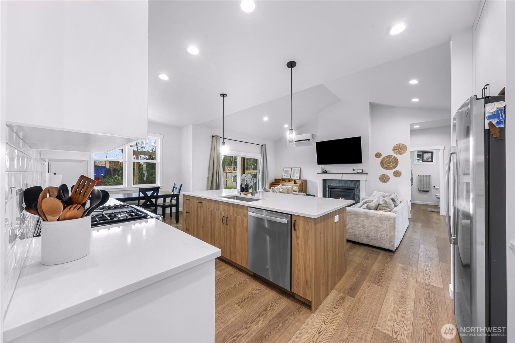 809 Pine Crest Drive , Everson, WA 98247