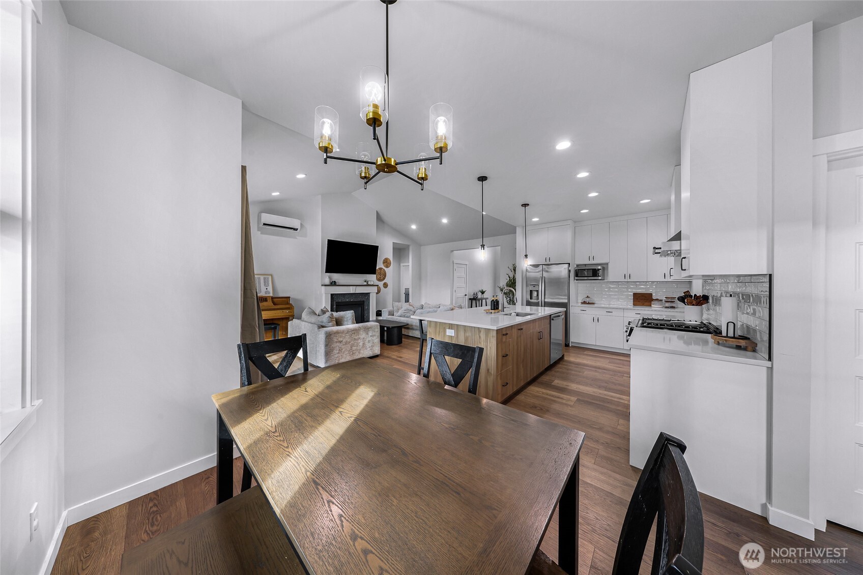 809 Pine Crest Drive , Everson, WA 98247