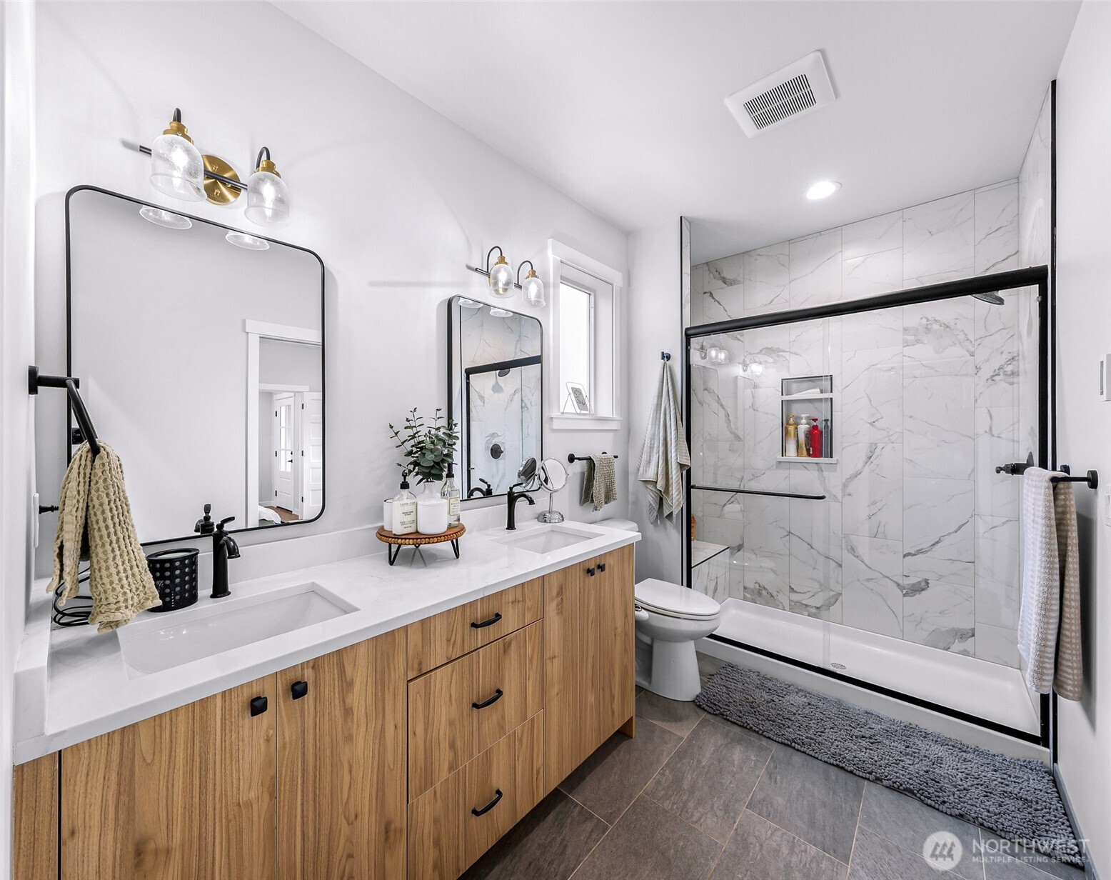 809 Pine Crest Drive , Everson, WA 98247