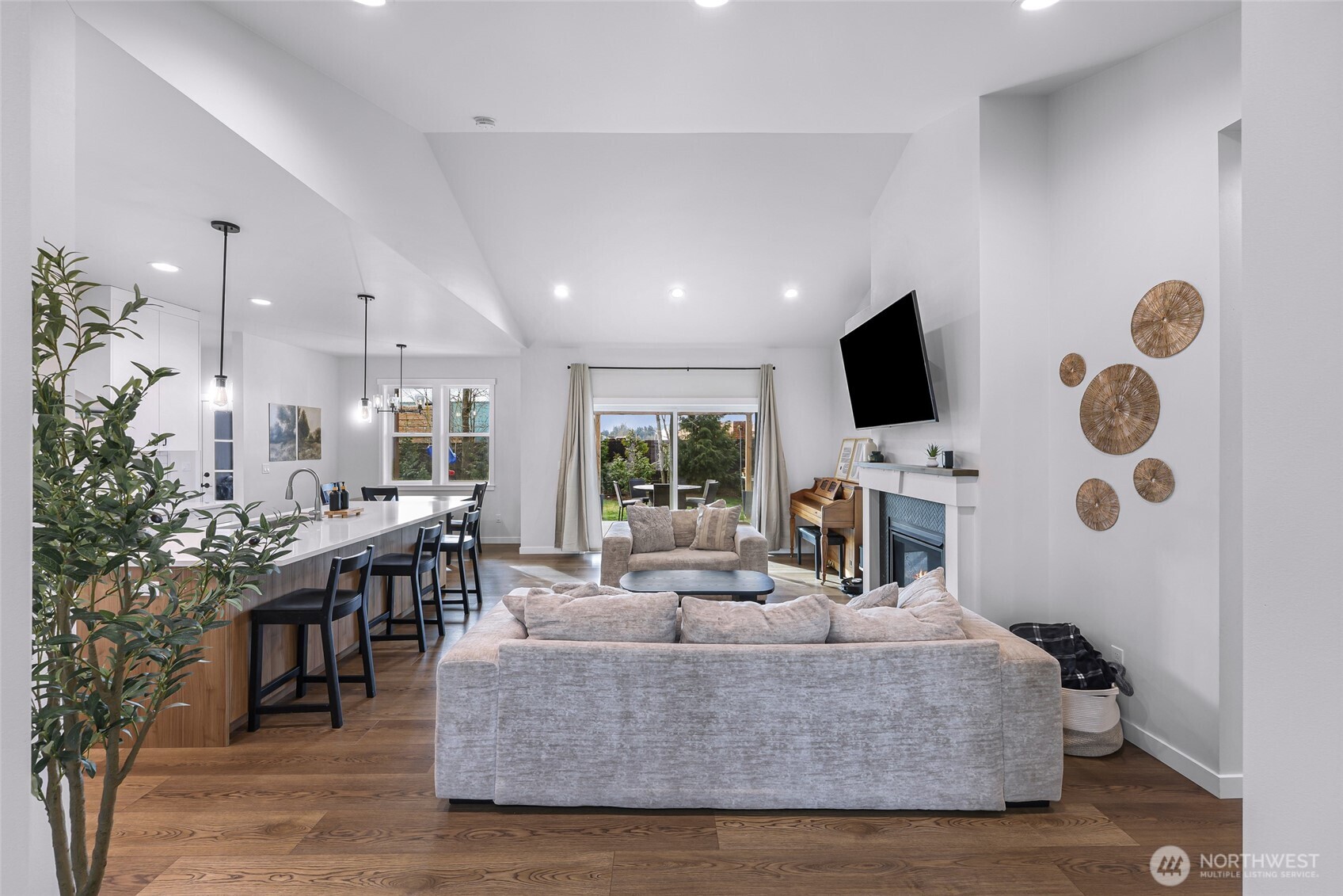 809 Pine Crest Drive , Everson, WA 98247