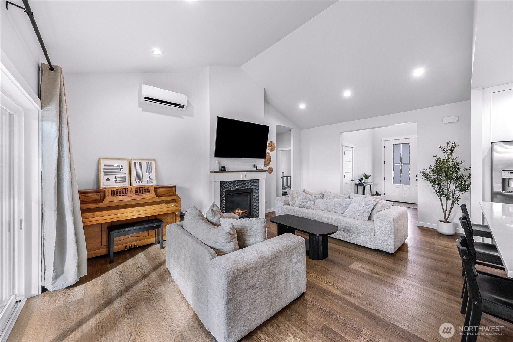 809 Pine Crest Drive , Everson, WA 98247