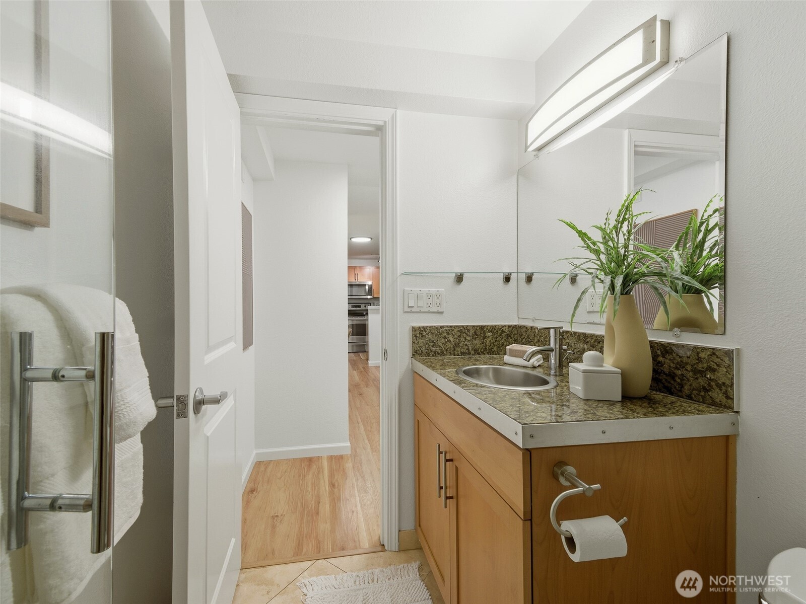 3661 Phinney Avenue N #107, Seattle, WA 98103