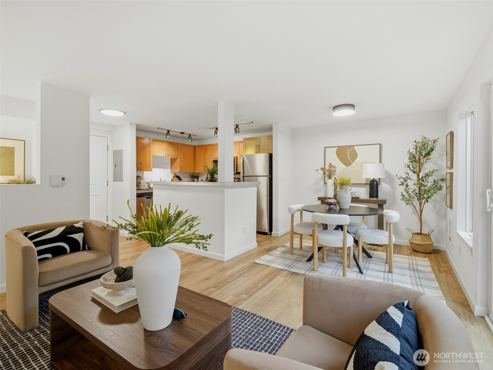 3661 Phinney Avenue N #107, Seattle, WA 98103