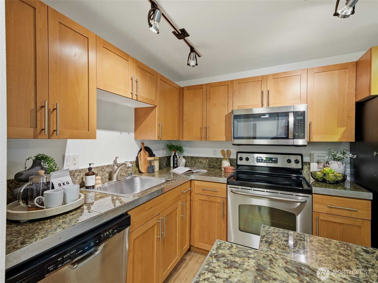 3661 Phinney Avenue N #107, Seattle, WA 98103