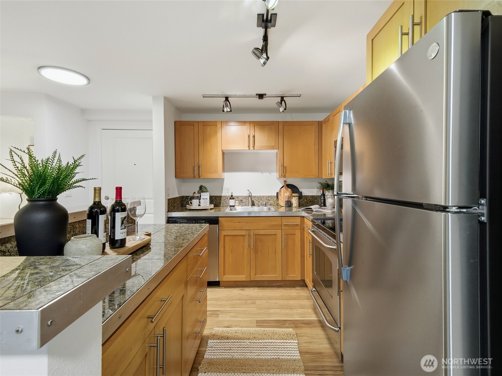 3661 Phinney Avenue N #107, Seattle, WA 98103