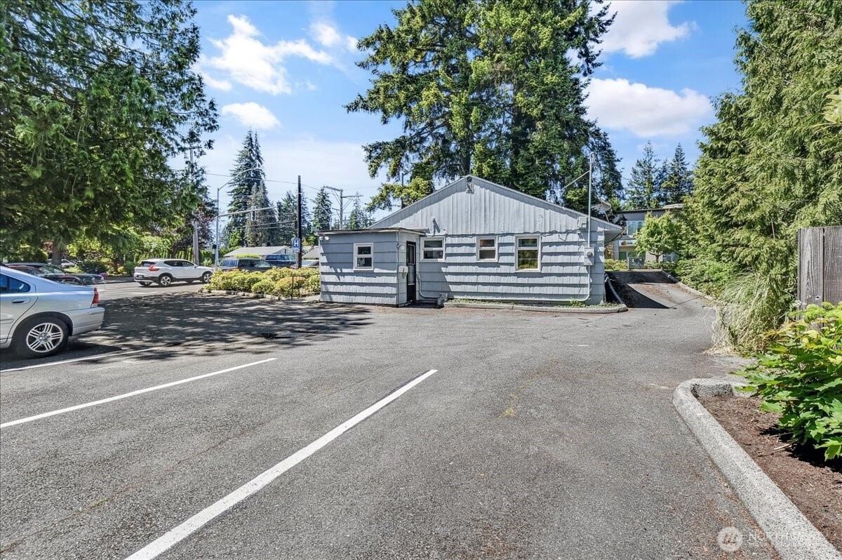 7523 220th Street SW, Edmonds, WA 98026