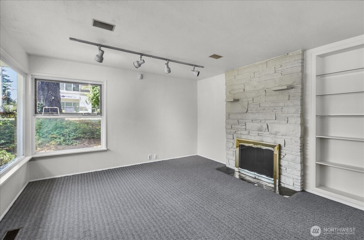 7523 220th Street SW, Edmonds, WA 98026