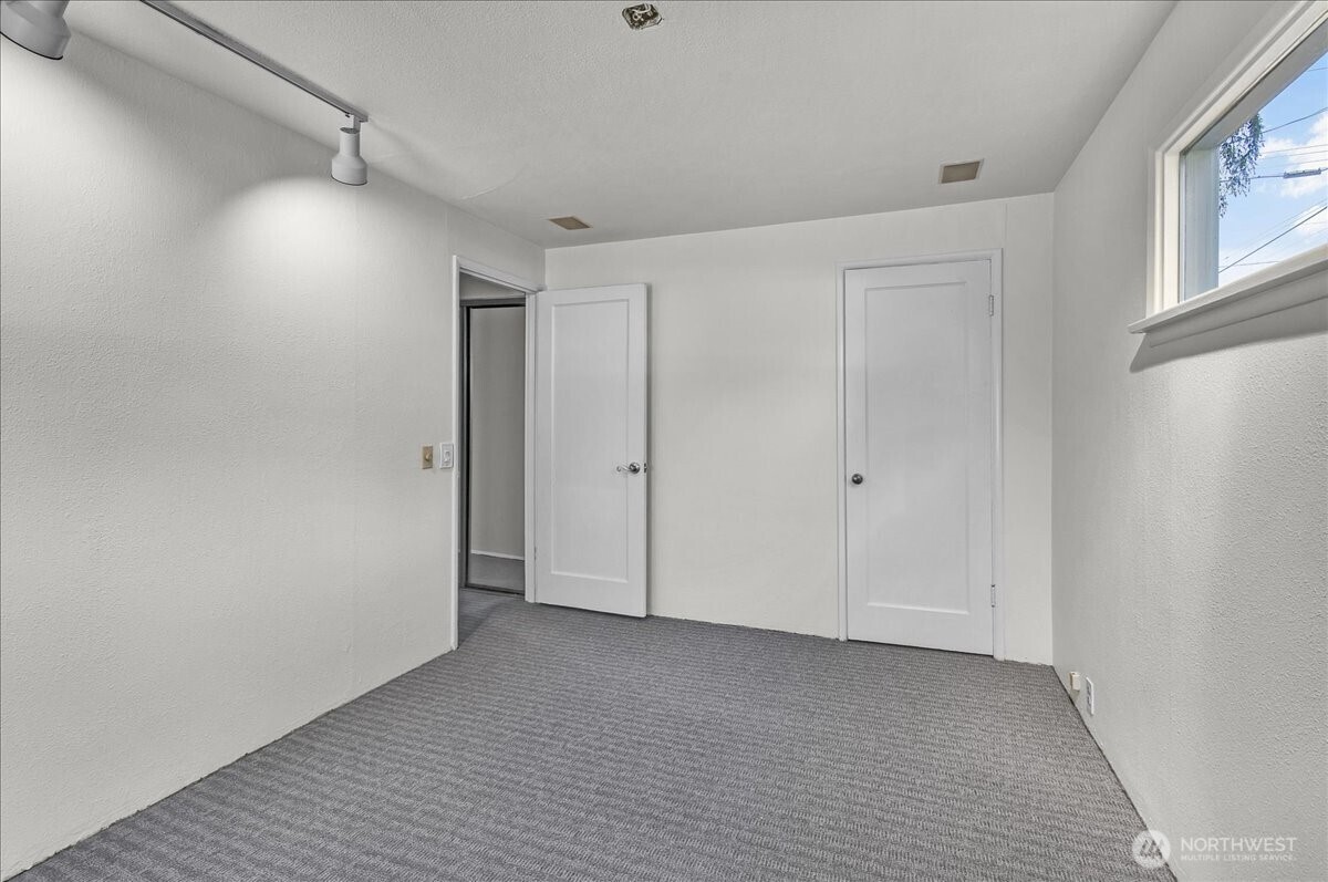 7523 220th Street SW, Edmonds, WA 98026