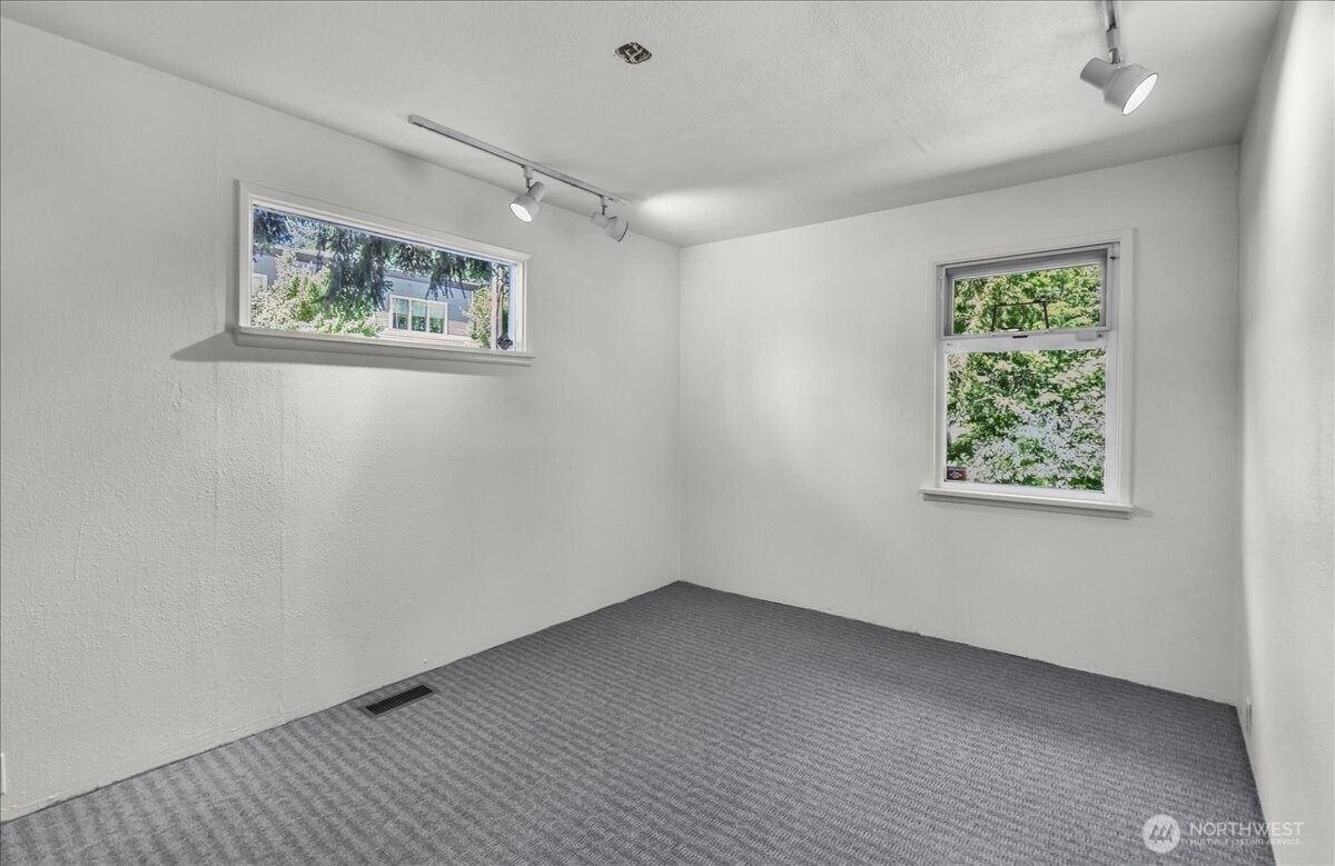 7523 220th Street SW, Edmonds, WA 98026