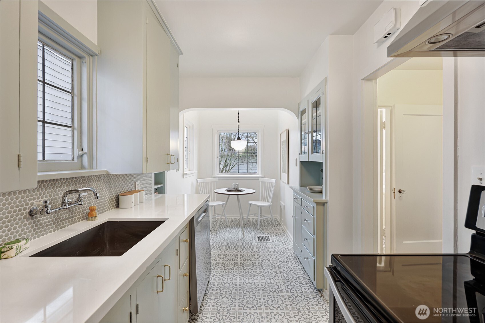 4001 NE 57th Street , Seattle, WA 98105