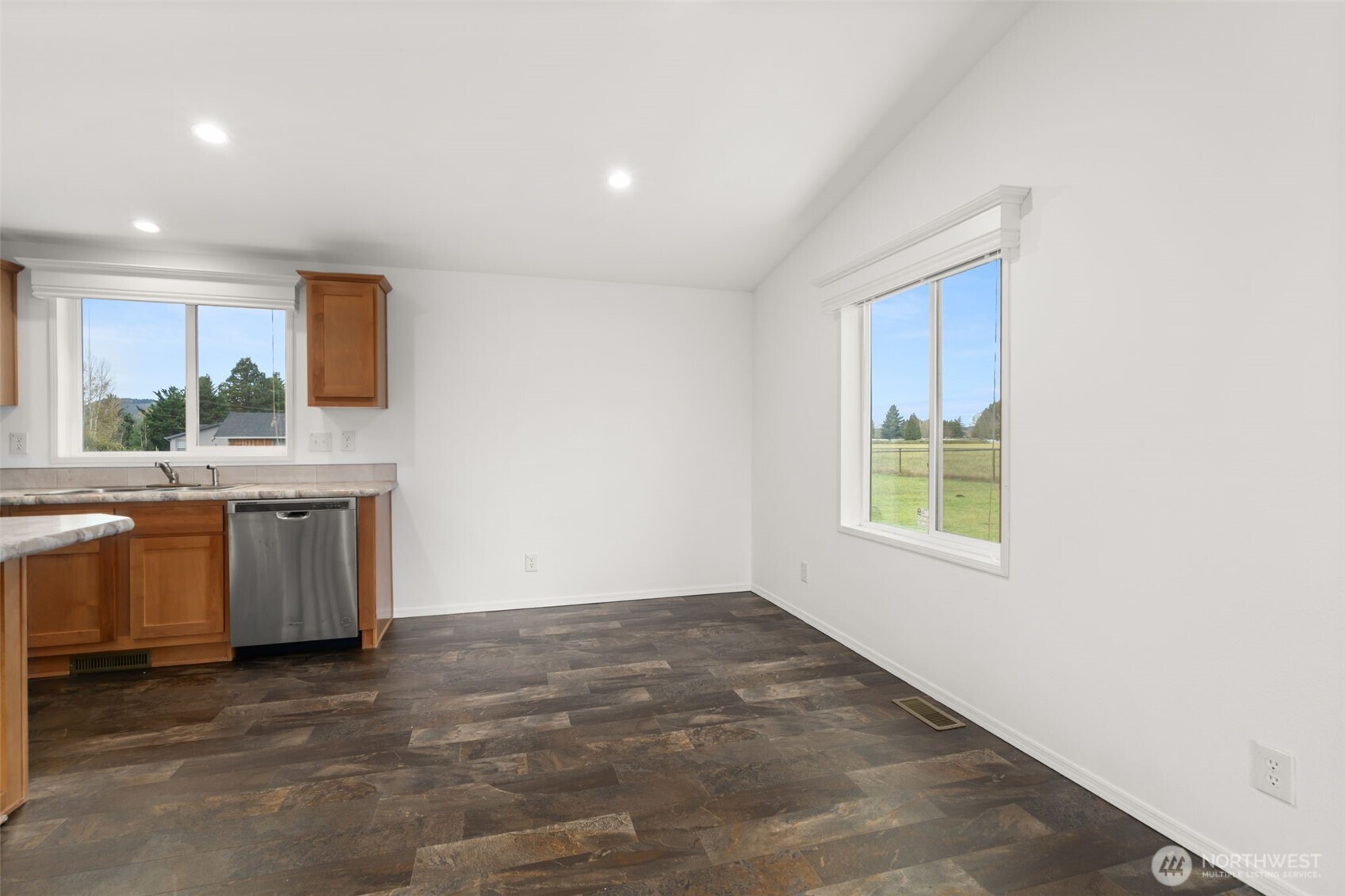 208 Mossyrock Rd West , Mossyrock, WA 98564