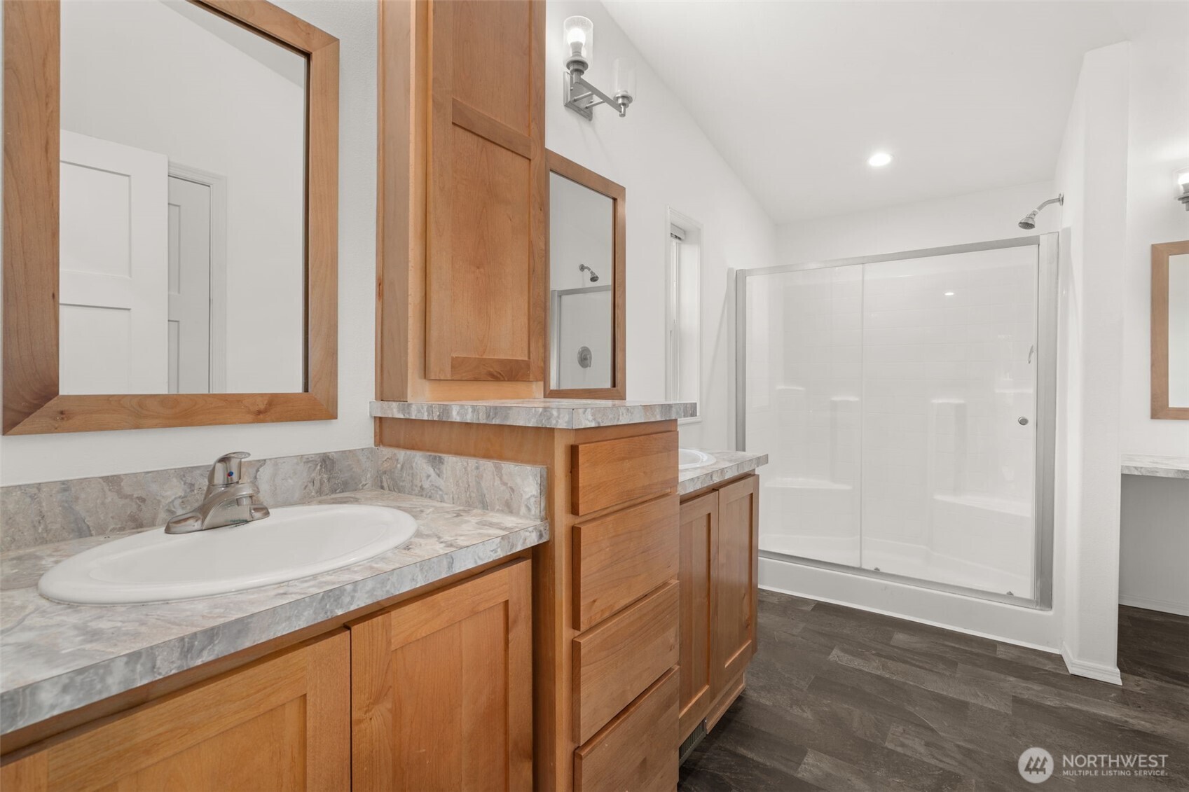 208 Mossyrock Rd West , Mossyrock, WA 98564