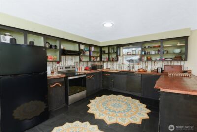 323 Hulse Road , Port Angeles, WA 98362 - Photo 11