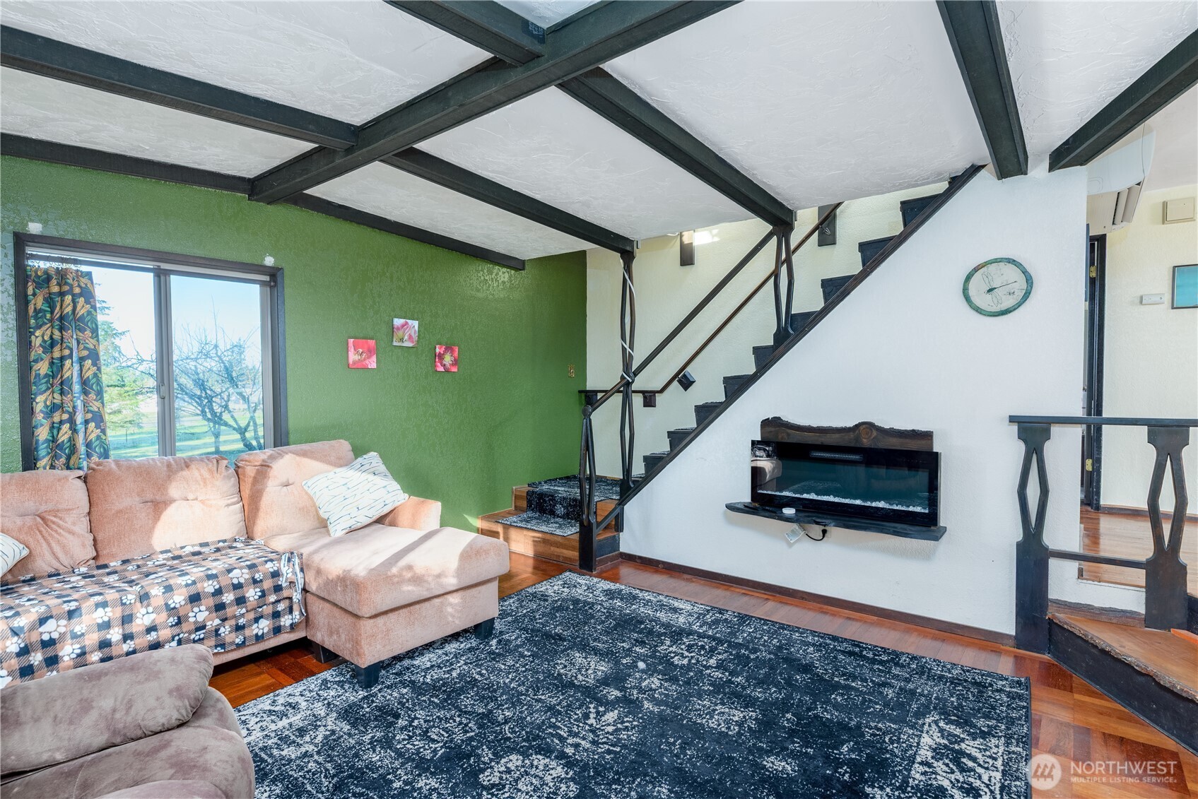 323 Hulse Road , Port Angeles, WA 98362