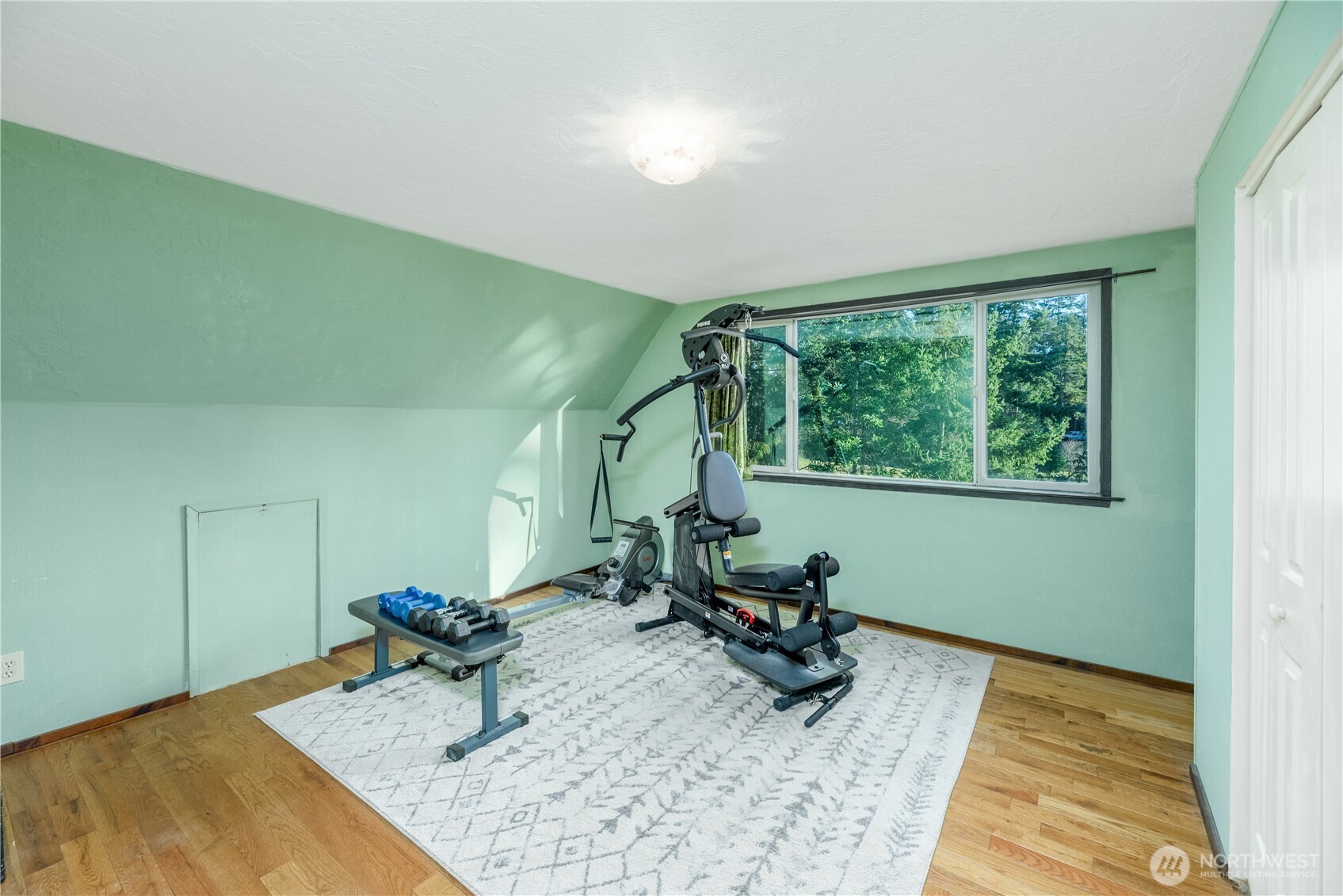 323 Hulse Road , Port Angeles, WA 98362