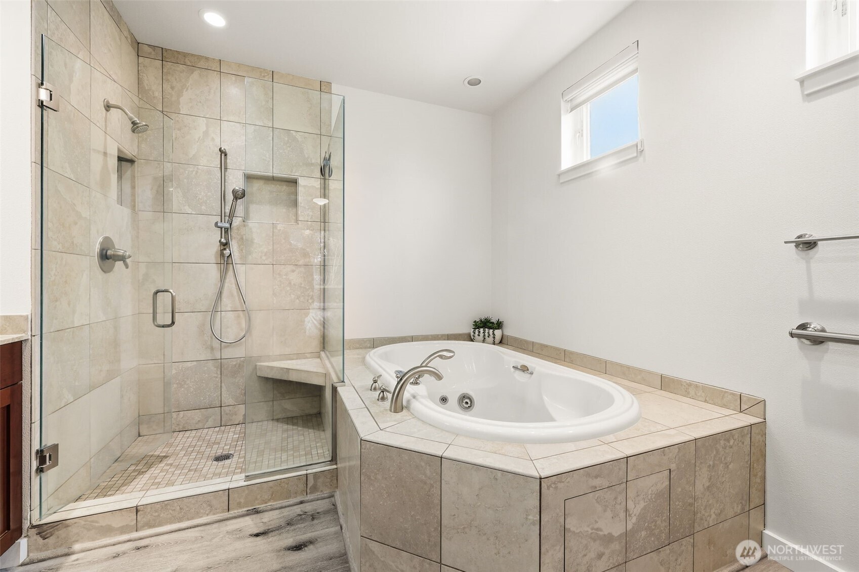 22005 6th Avenue S #312, Des Moines, WA 98198