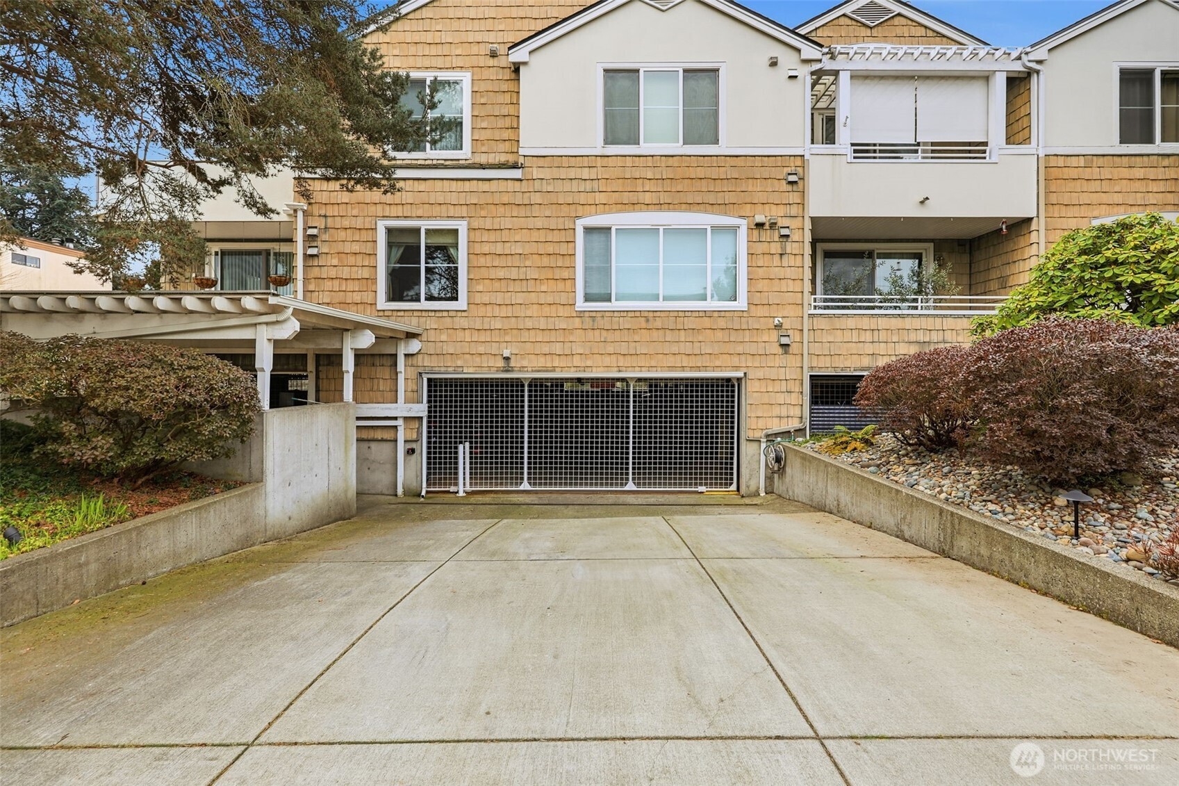 22005 6th Avenue S #312, Des Moines, WA 98198