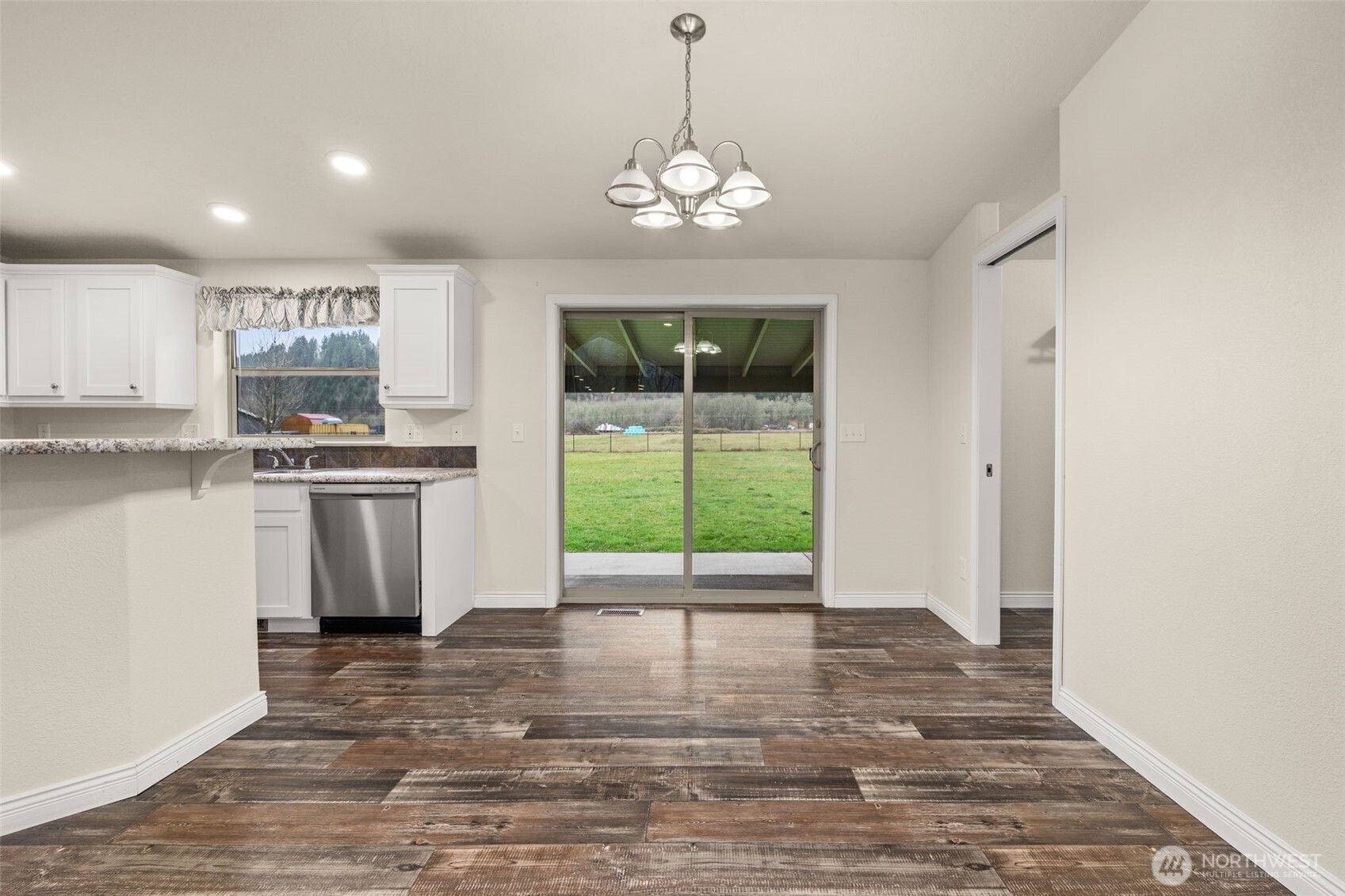 216 Mossyrock Rd West , Mossyrock, WA 98564