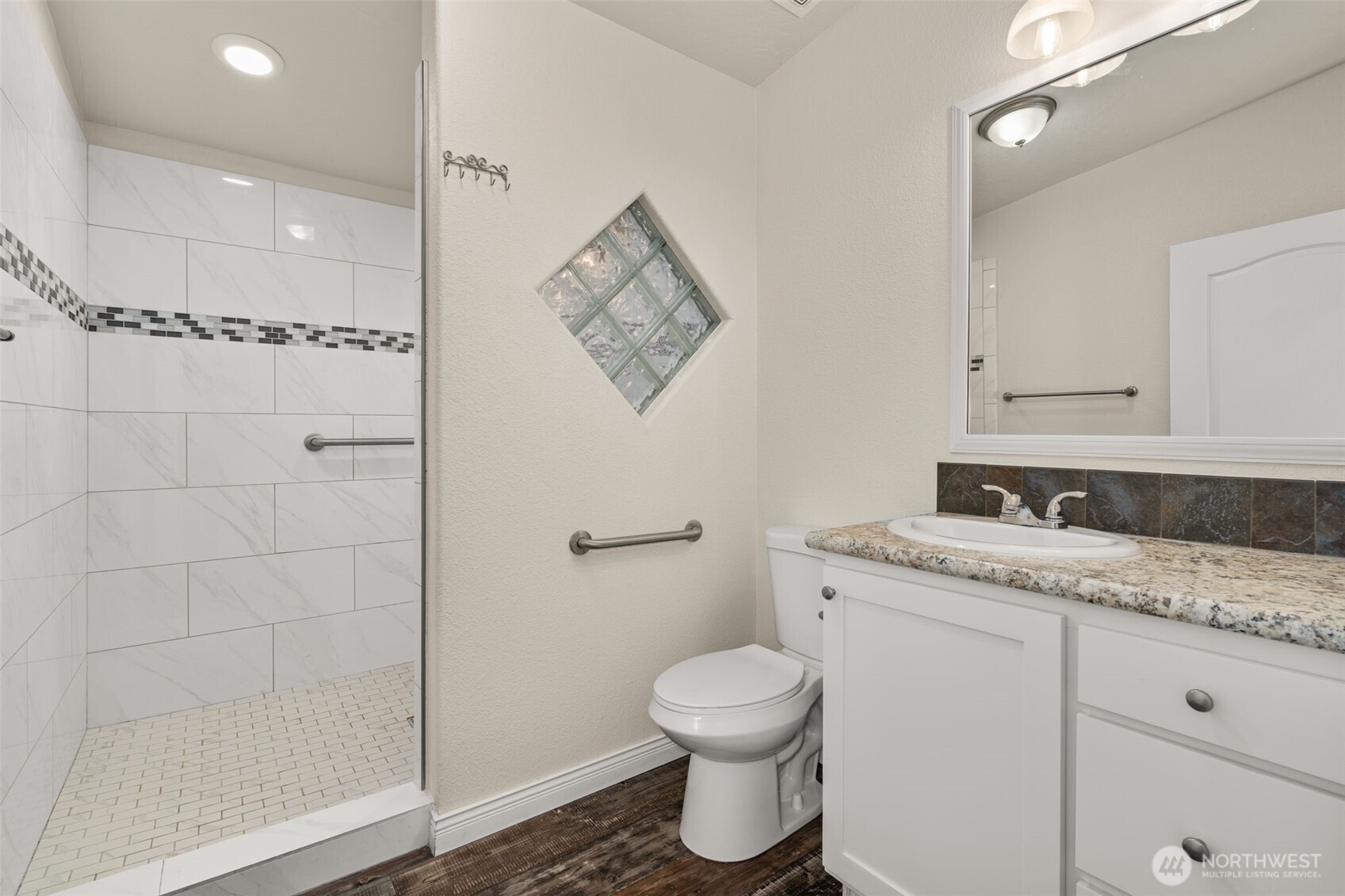 216 Mossyrock Rd West , Mossyrock, WA 98564