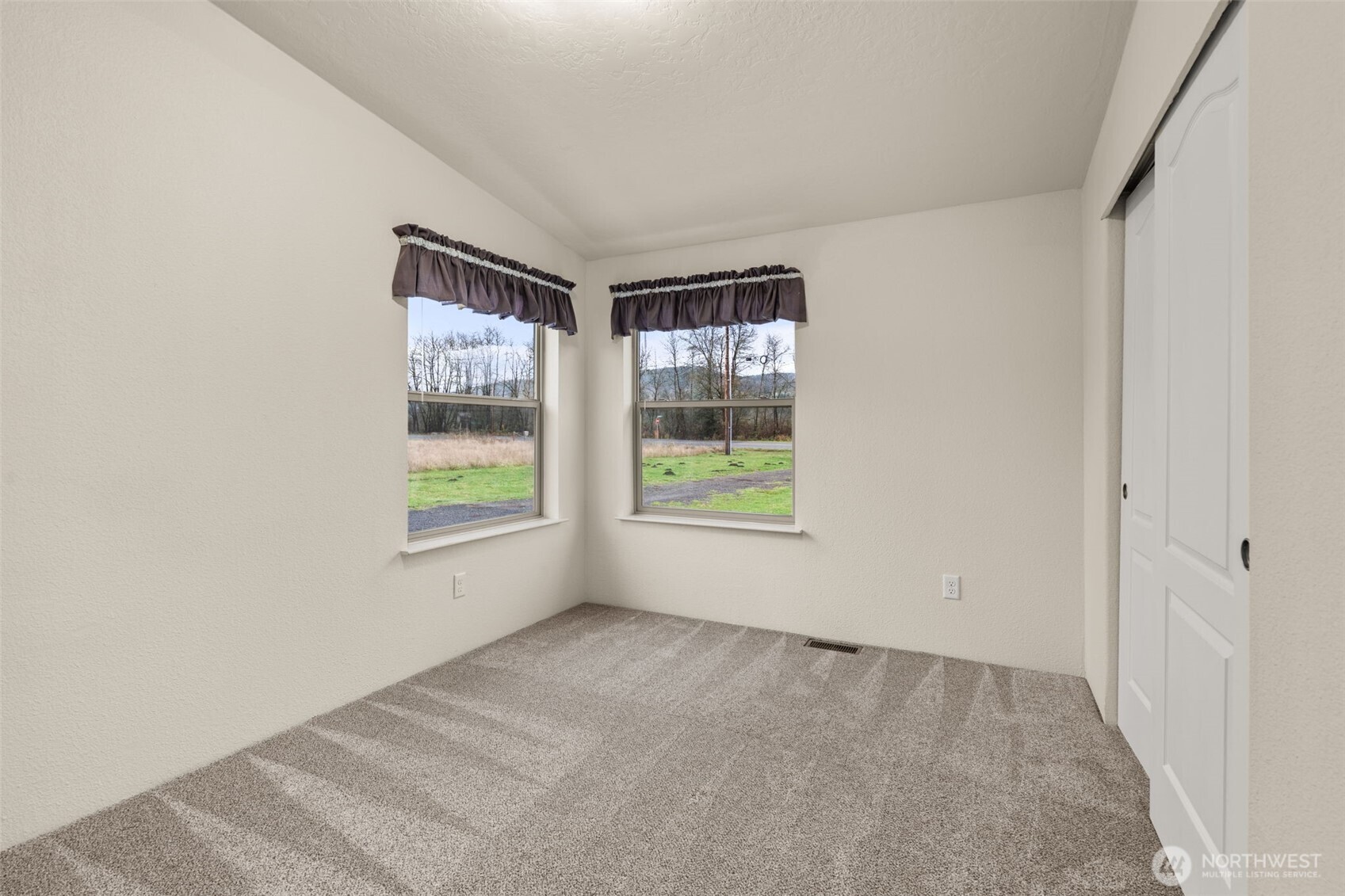 216 Mossyrock Rd West , Mossyrock, WA 98564