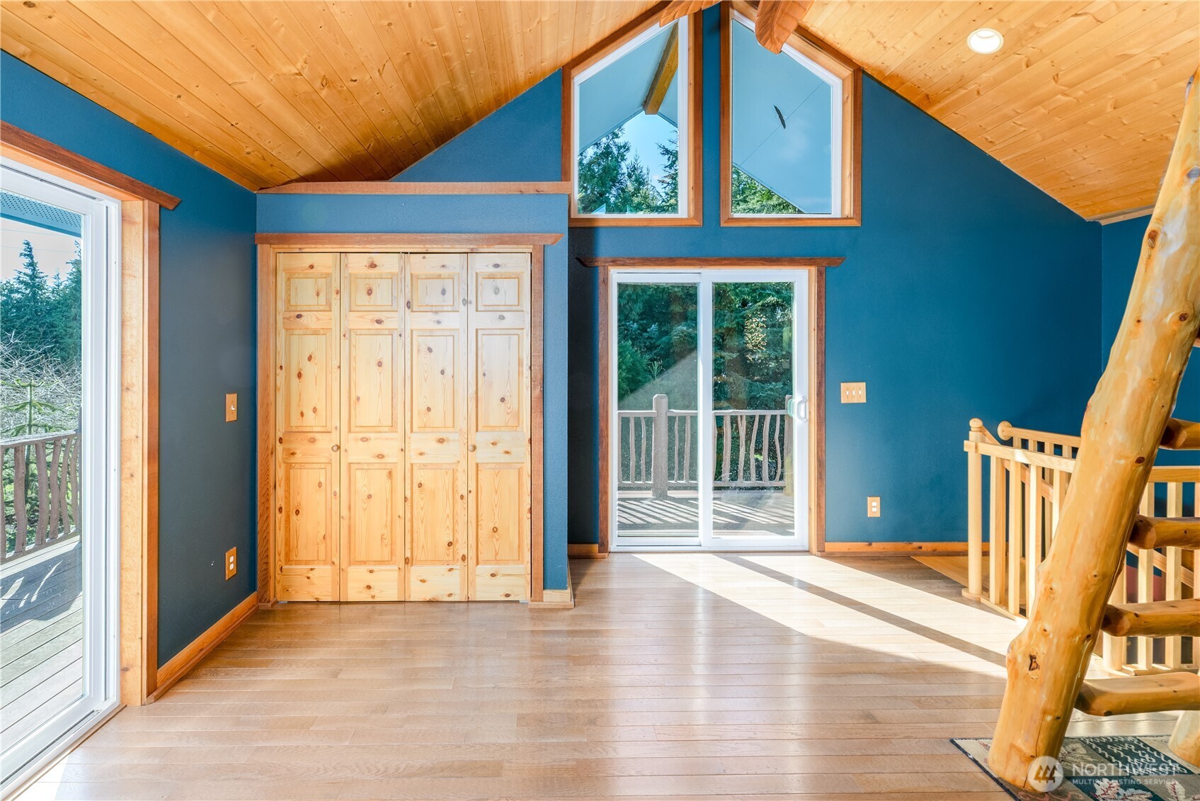 51 Gunn Road , Port Angeles, WA 98362