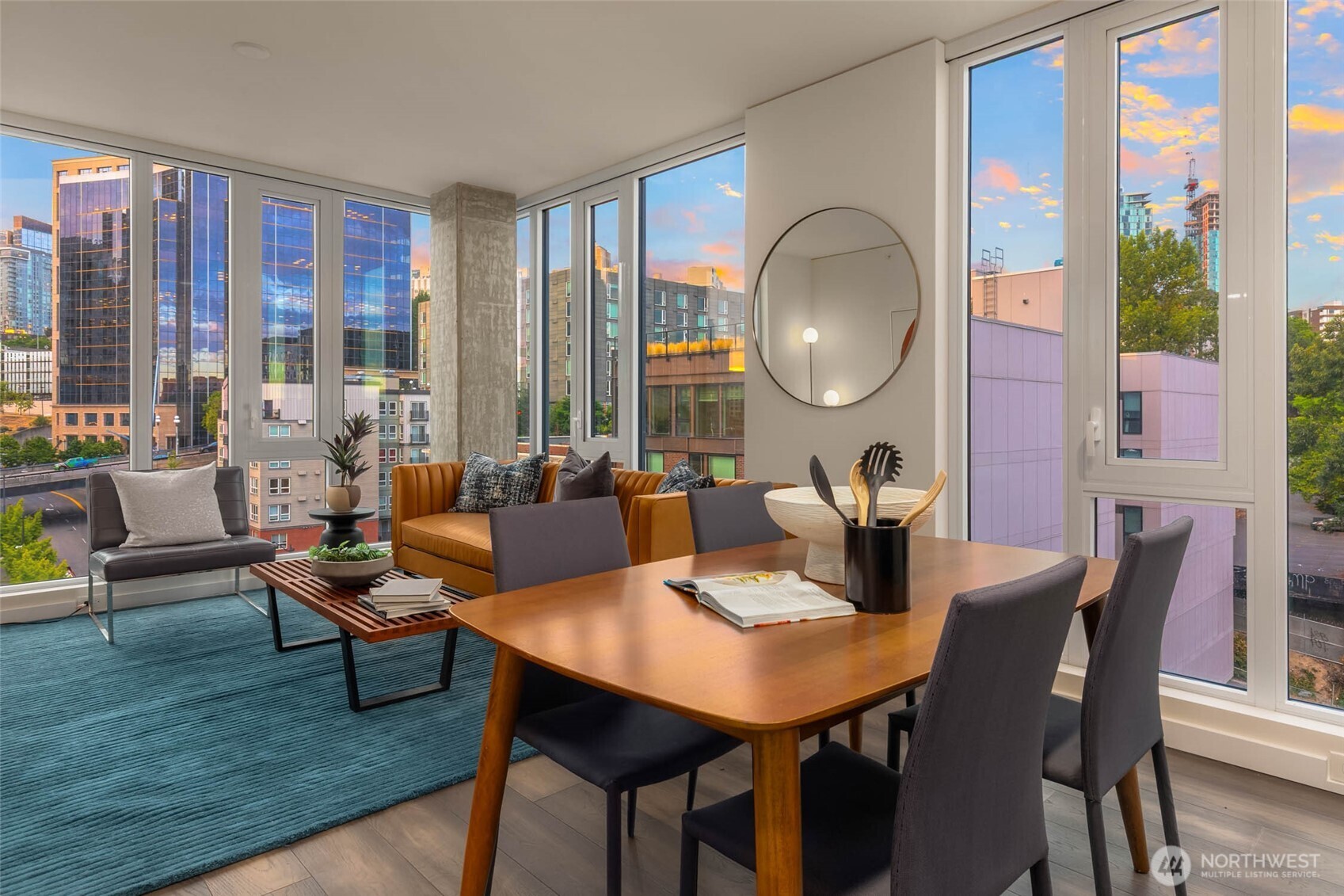 450 S Main St #901, Seattle, WA 98104