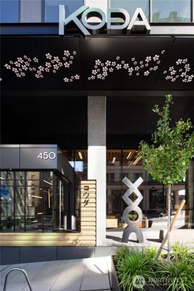 450 S Main St #901, Seattle, WA 98104 - Photo 35