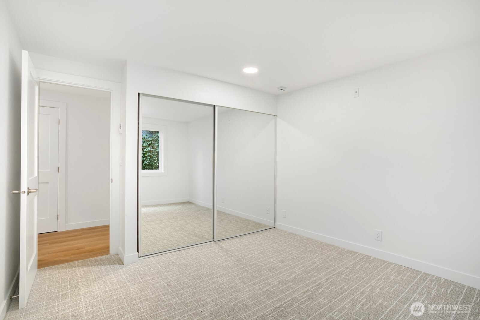 1028 Lakeview Boulevard E #4, Seattle, WA 98102