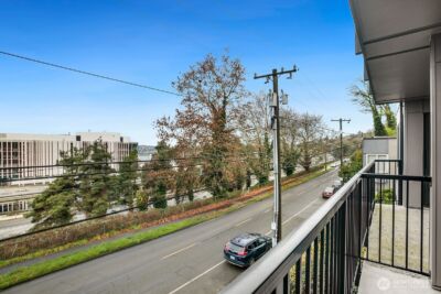 1028 Lakeview Boulevard E #4, Seattle, WA 98102 - Photo 21