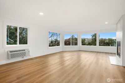 1028 Lakeview Boulevard E #4, Seattle, WA 98102 - Photo 4