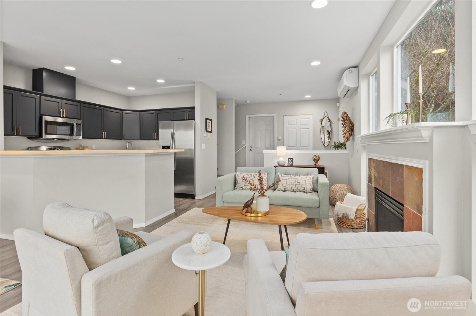 2325 Harbor Avenue SW #B1, Seattle, WA 98126-2076