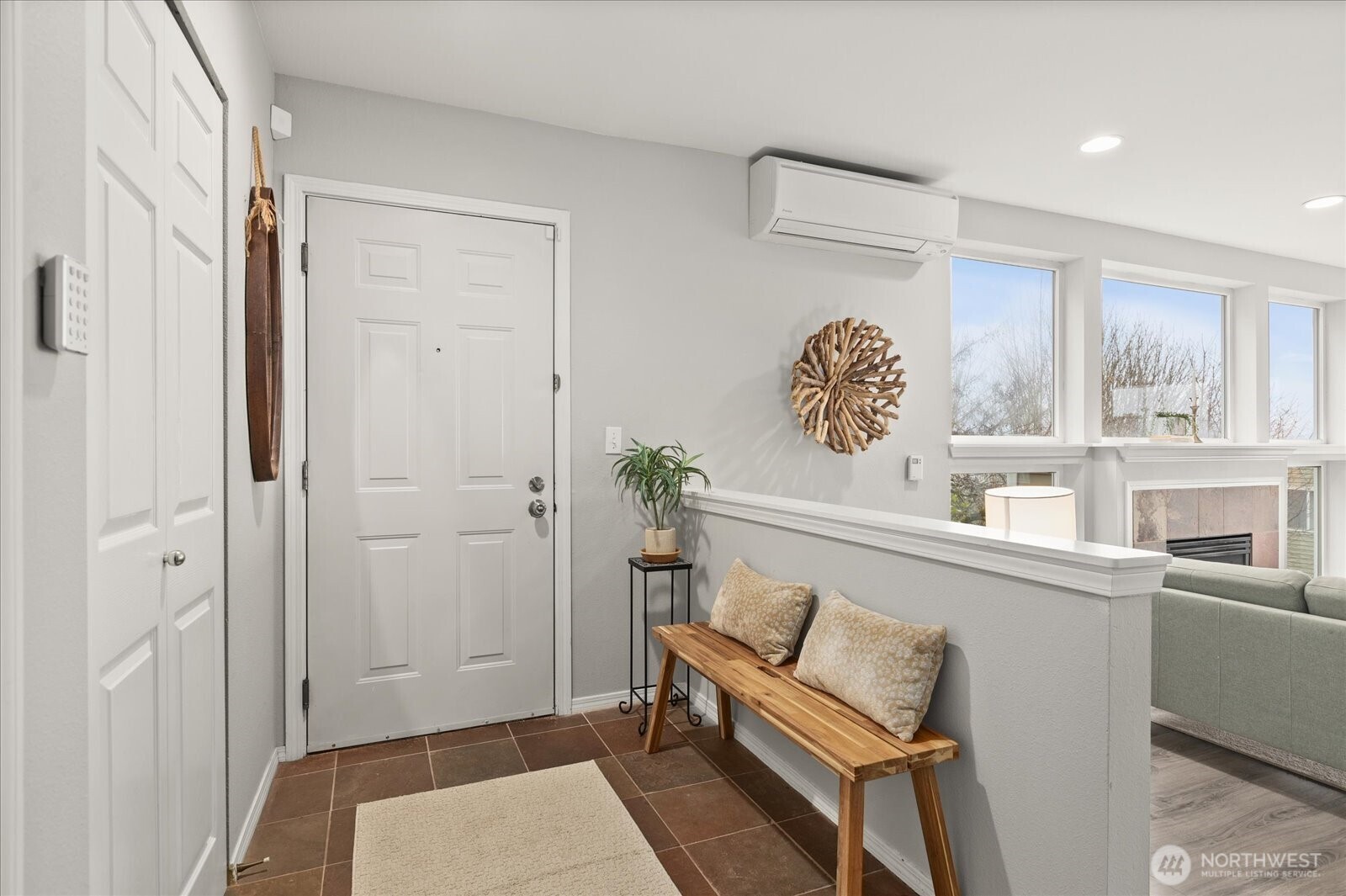 2325 Harbor Avenue SW #B1, Seattle, WA 98126-2076