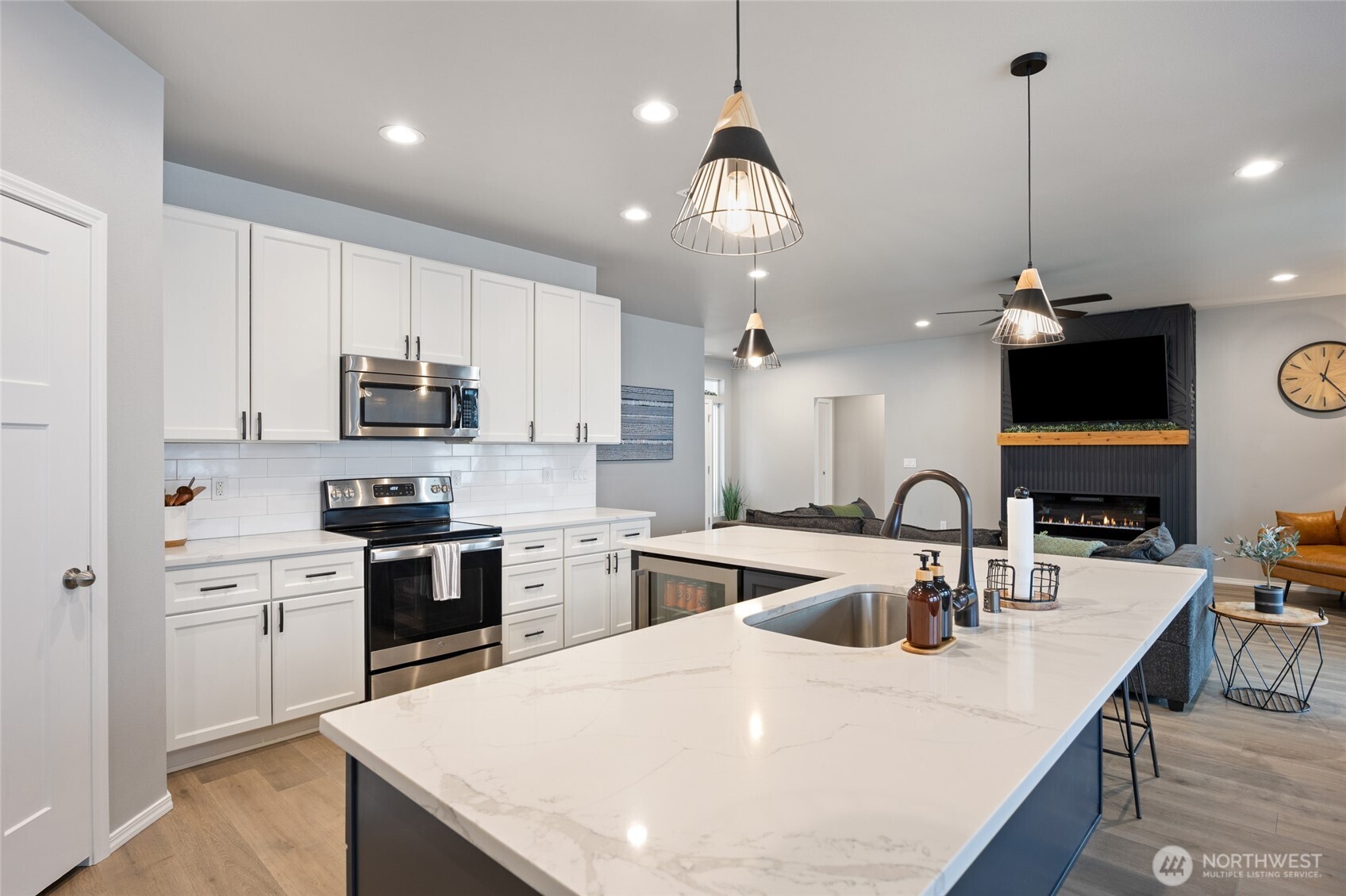 1512 S Madison Street , Moses Lake, WA 98837