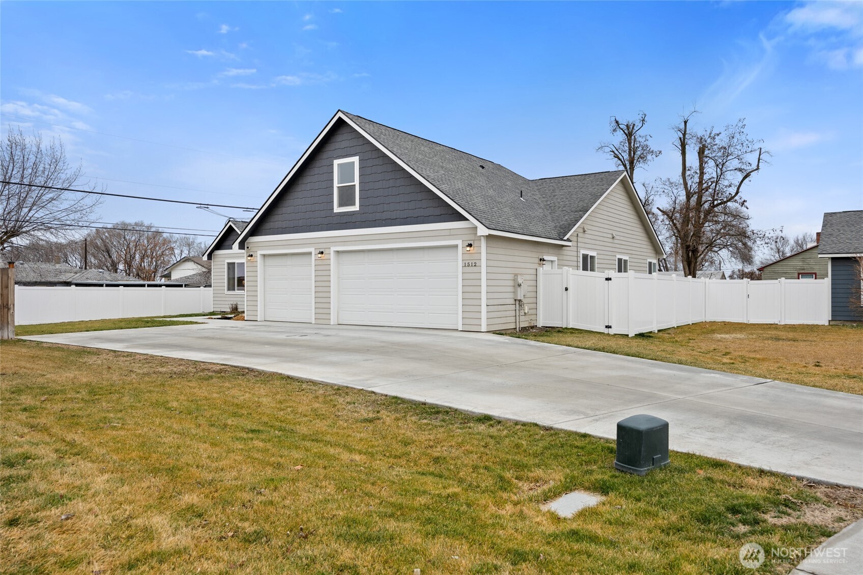 1512 S Madison Street , Moses Lake, WA 98837