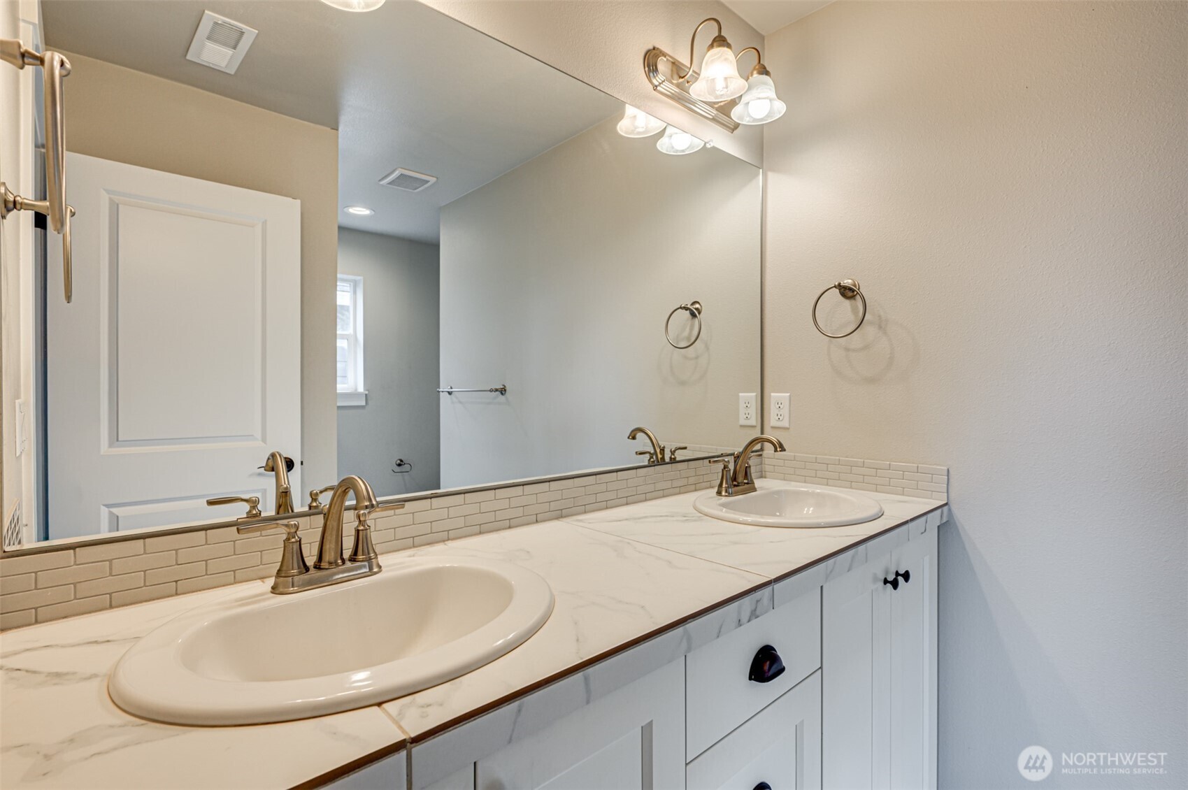 1203 S Union Place , Ridgefield, WA 98632