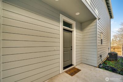 1203 S Union Place , Ridgefield, WA 98632 - Photo 3