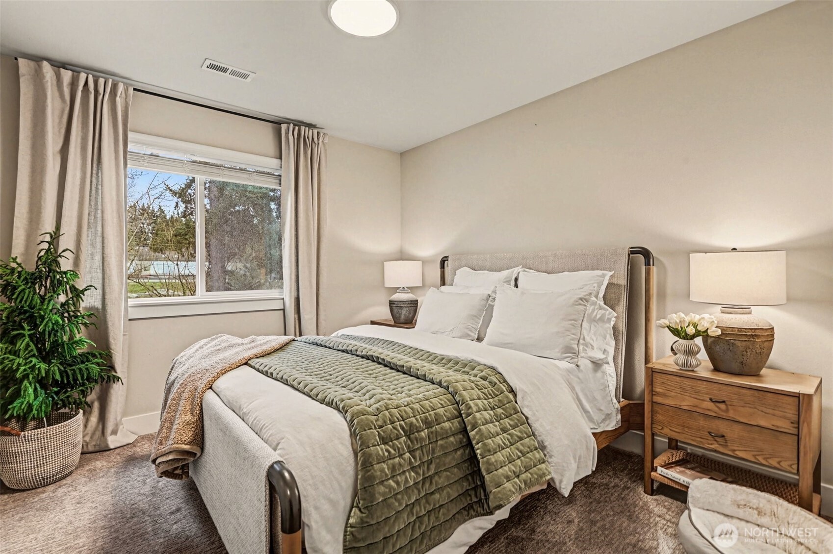 17609 21st Ave W #20, Lynnwood, WA 98037