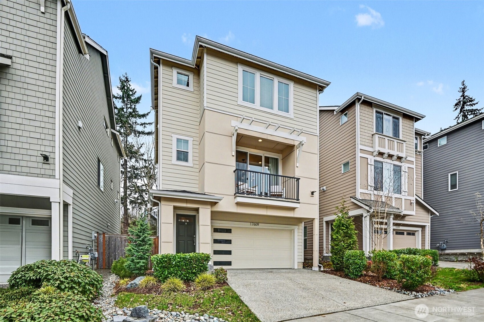 17609 21st Ave W #20, Lynnwood, WA 98037