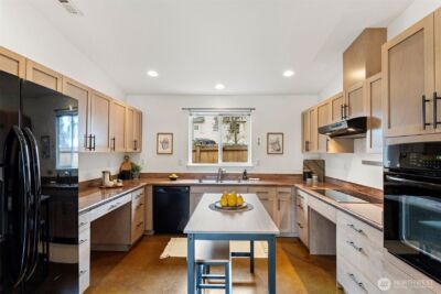 8415 44th Avenue S, Seattle, WA 98118 - Photo 11