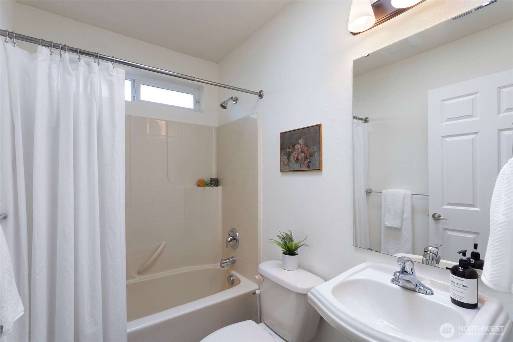 8415 44th Avenue S, Seattle, WA 98118