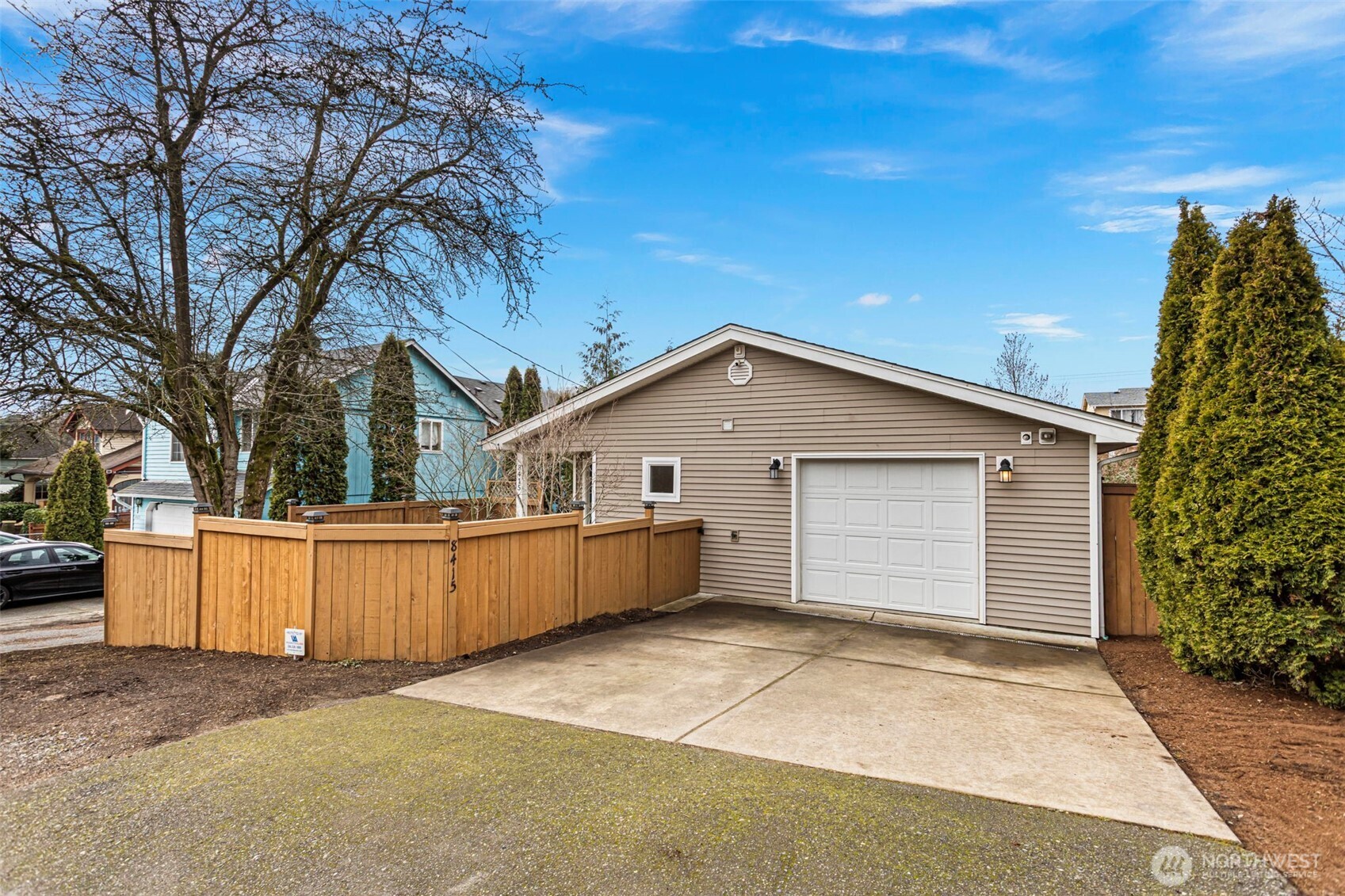 8415 44th Avenue S, Seattle, WA 98118