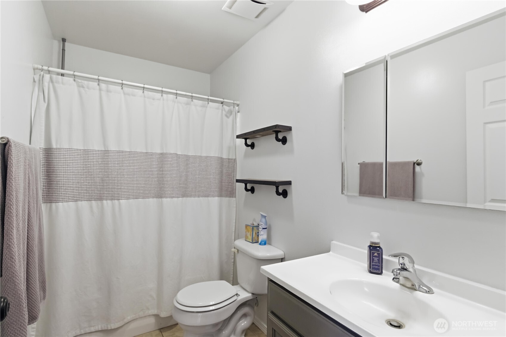 2406 34th Avenue , Longview, WA 98632