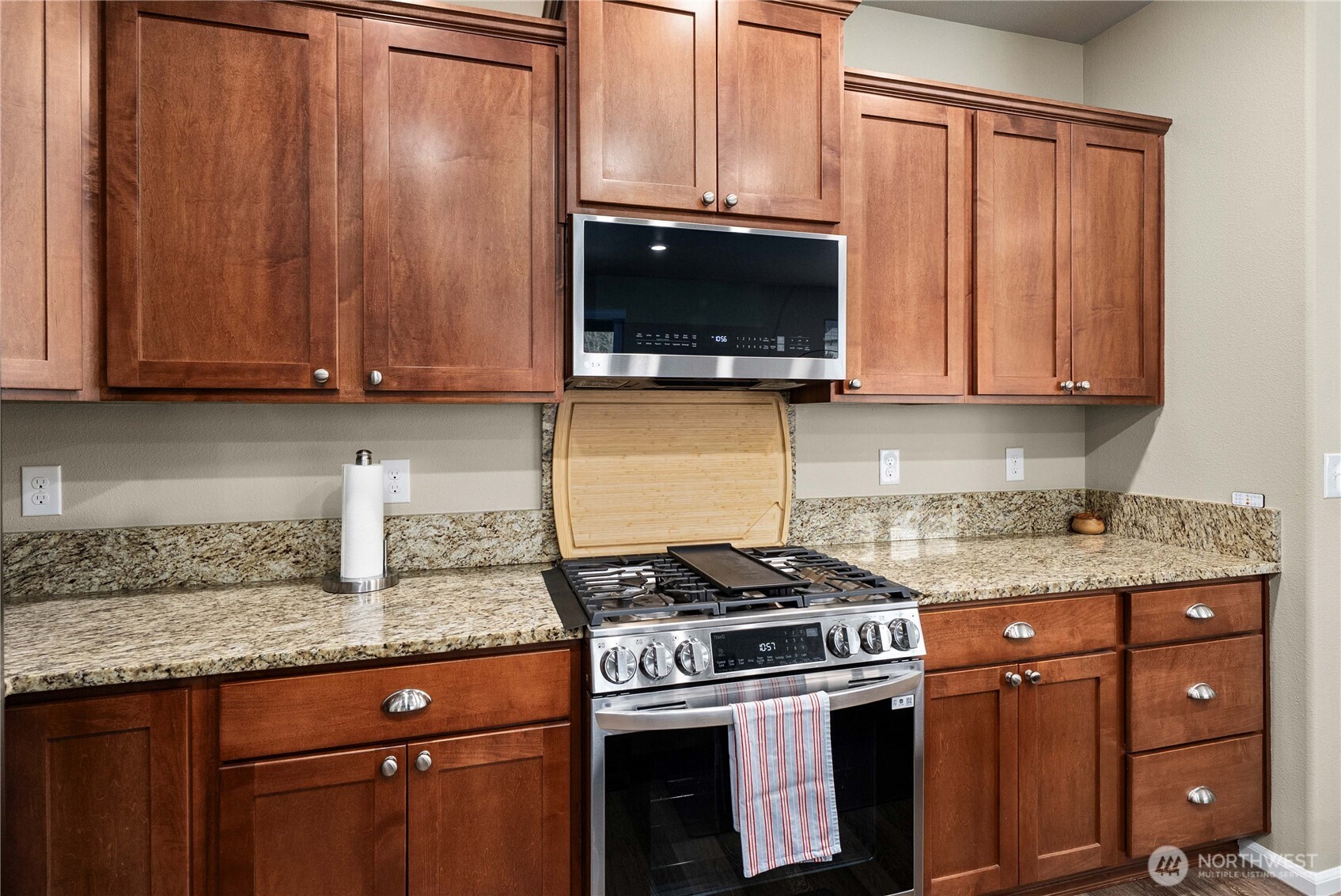 8805 Jayden Street NE, Olympia, WA 98516