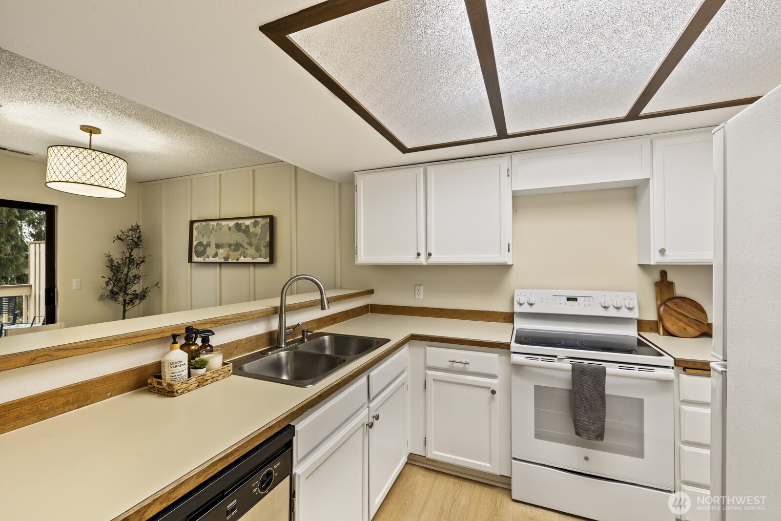 16014 Village Green Drive SE #C, Mill Creek, WA 98012