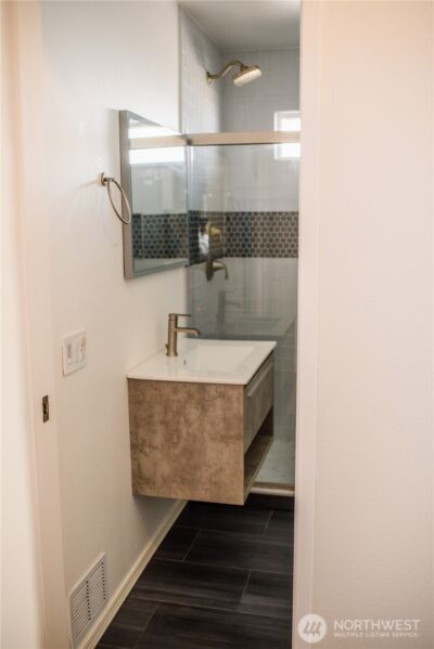 1218 N Ashland , East Wenatchee, WA 98802 - Photo 17