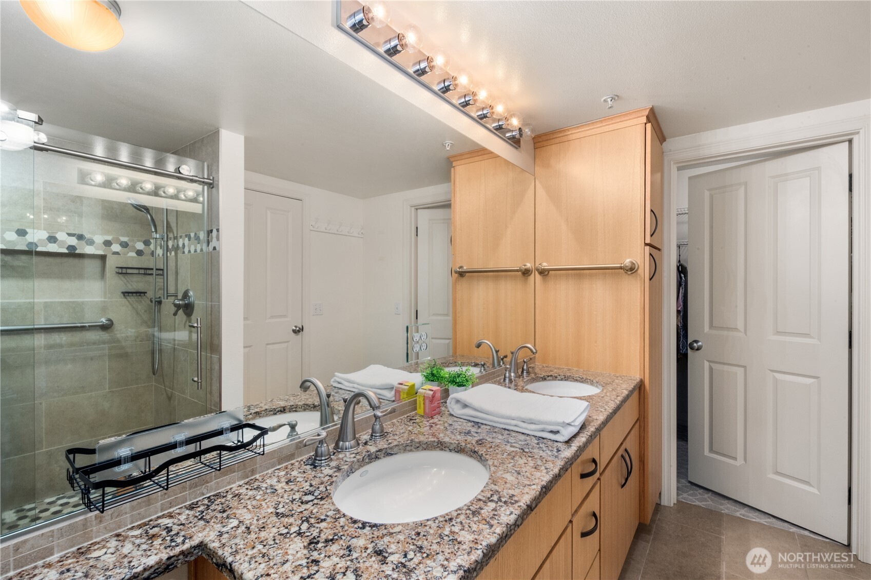 22614 43rd Avenue S, Kent, WA 98032